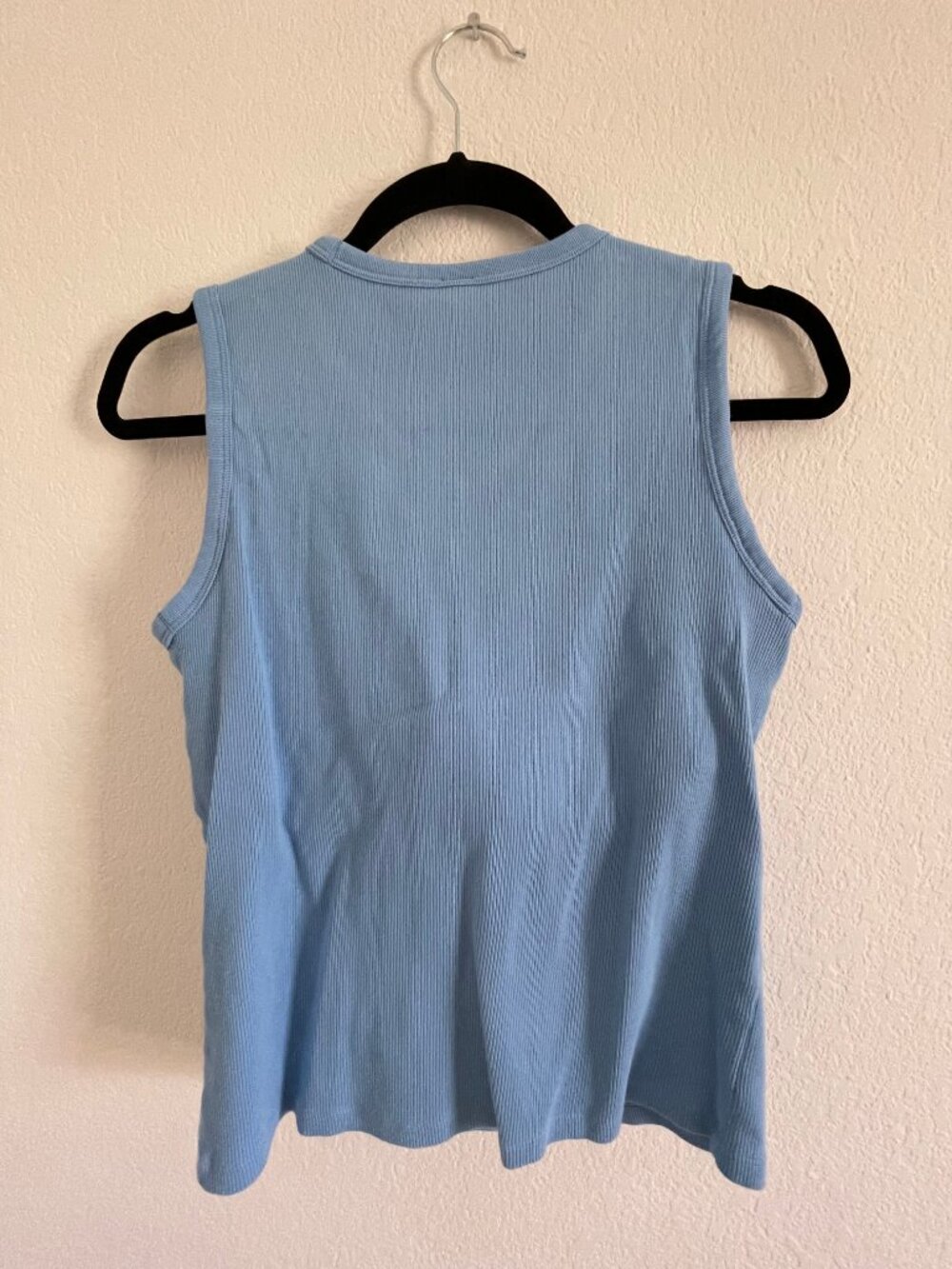 Uniqlo Built In Bra Top - Picture 3 of 5